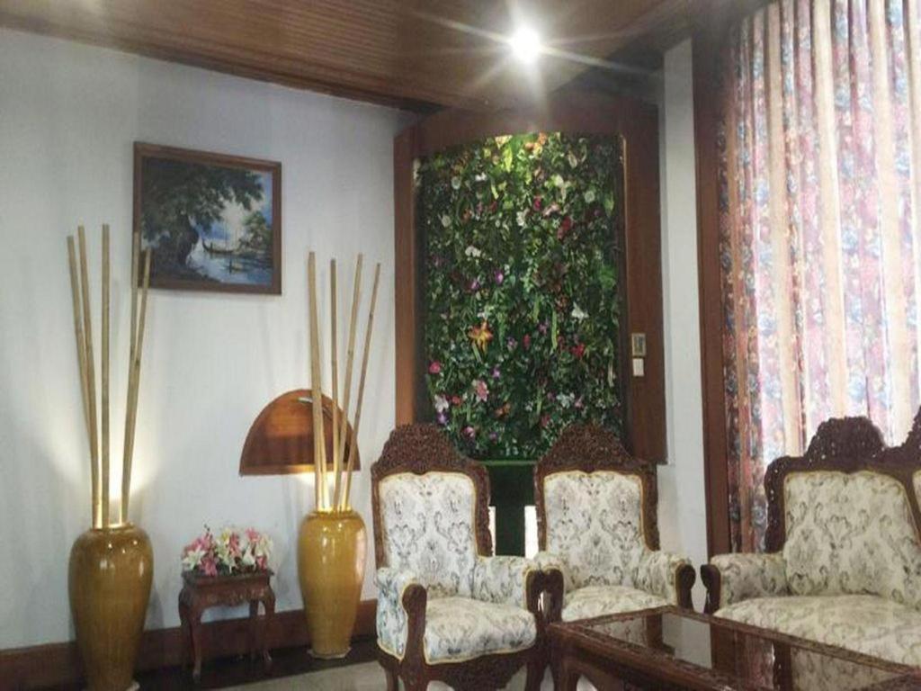 Excel Palace Hotel Yangon Exteriör bild
